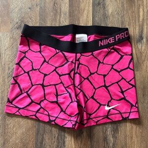 Nike Pro Women’s Pink and Black Giraffe 3 inch Gym Athletic Shorts XL